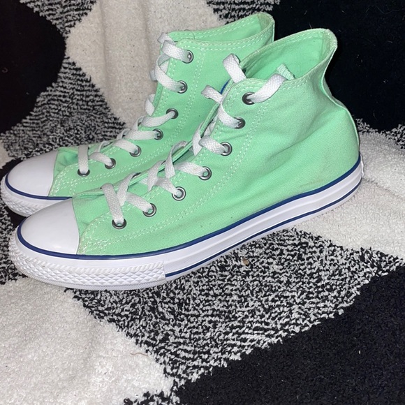 Hightop converse, lime green, never worn - Picture 1 of 4